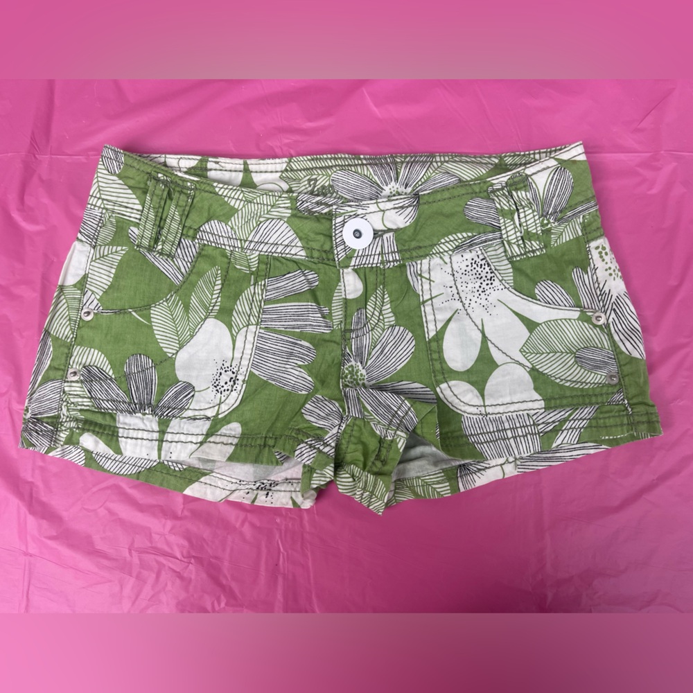 LOW RISE Z.Co JEANS Green Floral Shorts size 1 JUNIORS - Picture 2 of 12